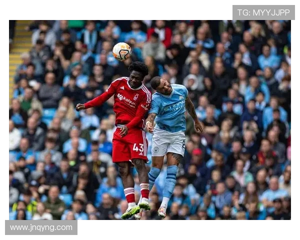 莱因克尔认为哈维西蒙斯无意伤人 拼抢行为不应被判红牌